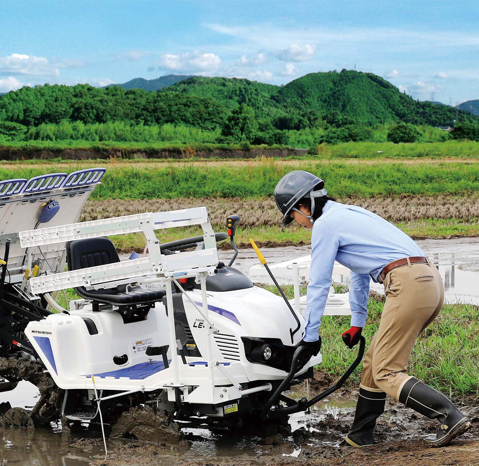 2022超人気 農業用品販売のプラスワイズ乗用田植機アタッチメント あめんぼ号 4条 ヒッチ無 SPW-42 田植え機 2条またぎ用 除草 美善  bizen 個人宅配送不可 代引不可